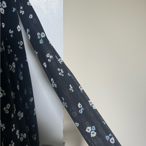 Lane Bryant floral faux wrap dress.  Size 22. - Picture 5 of 7